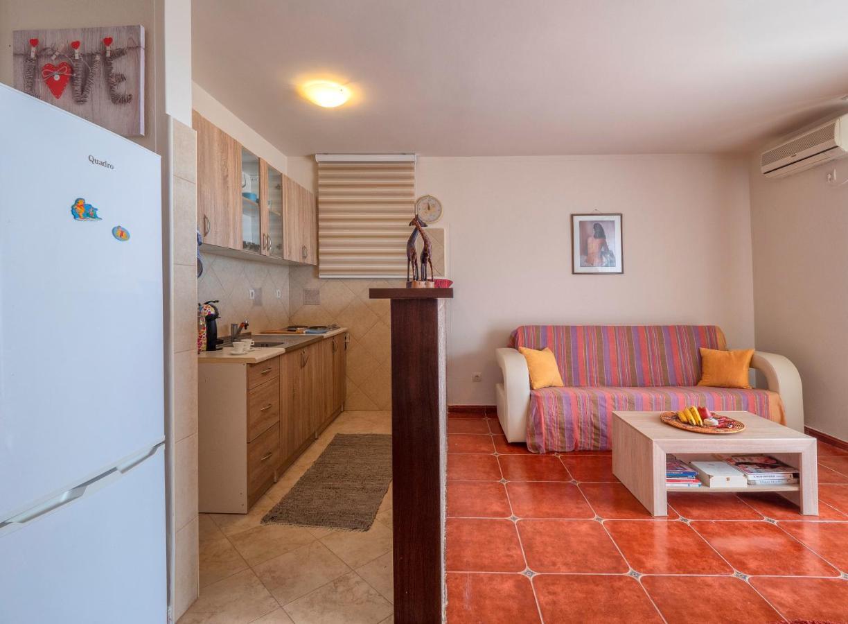 Casa Al Mare Petrovac, Montenegro מראה חיצוני תמונה